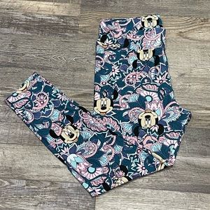 LuLaRoe Tall and Curvy Disney Minnie Mouse leggings.